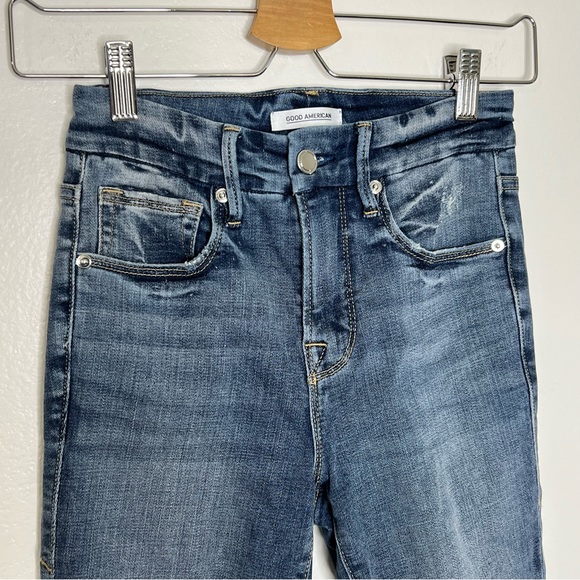 Good American Good Legs Crop Sz 00/35 distressed - Picture 4 of 9